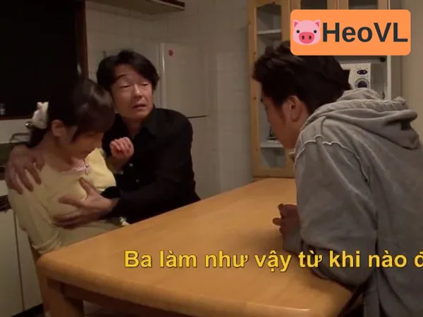 sex game video Bố và anh chồng thi nhau xuất tinh đầy lồn nàng dâu mới về nhà